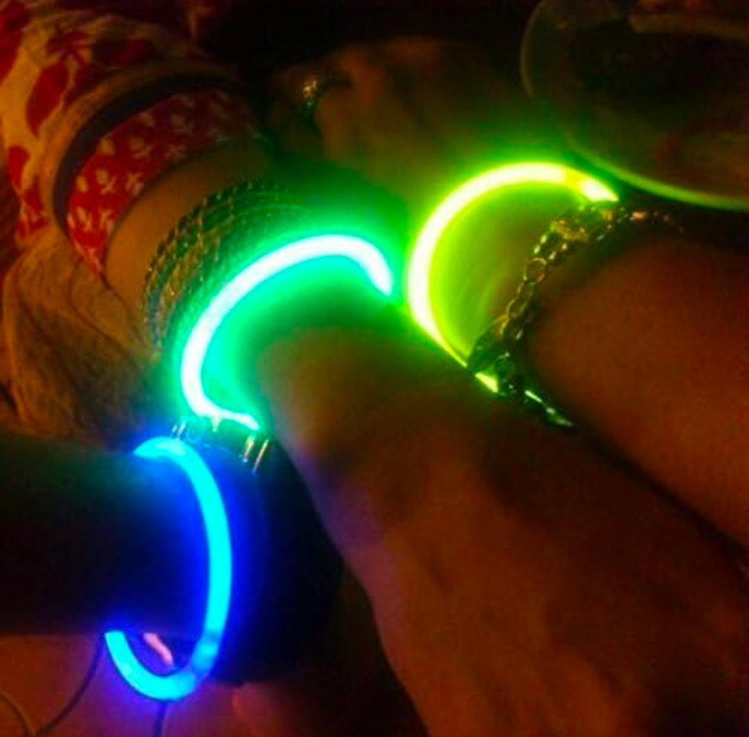 🎉🌈💡 Chocozone Glow Sticks Party Pack (50 PCS) – Multicolor Light Up Bracelets, Necklaces & Party Favors for Kids 🎁✨🪩🎊🎂🎶🌟 💖🌈🎉
