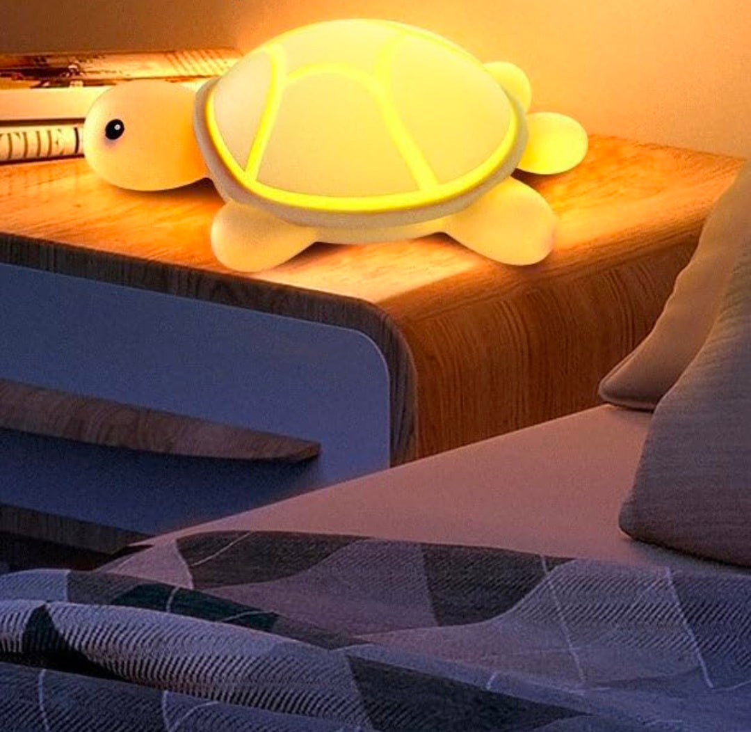 🐢🌙💡✨ Cute Turtle Night Light ❤️ | Adorable Baby Nursery Lamp | Soft BPA-Free Silicone 🧸 | Gentle LED Bedside Light 🌟 | USB Rechargeable 🔋 | Touch Sensor Control 🖐️ | Cozy Kids’ Bedroom Decor 🛏️ | Perfect Gift 🎁 for Babies 👶, Toddlers 🧸, Kids