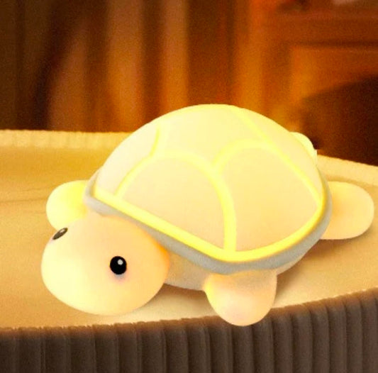 🐢🌙💡✨ Cute Turtle Night Light ❤️ | Adorable Baby Nursery Lamp | Soft BPA-Free Silicone 🧸 | Gentle LED Bedside Light 🌟 | USB Rechargeable 🔋 | Touch Sensor Control 🖐️ | Cozy Kids’ Bedroom Decor 🛏️ | Perfect Gift 🎁 for Babies 👶, Toddlers 🧸, Kids